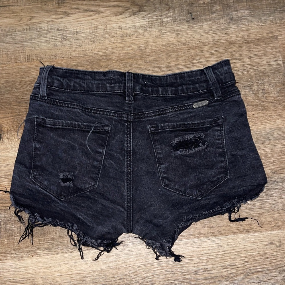 KanCan jean shorts - Picture 3 of 5